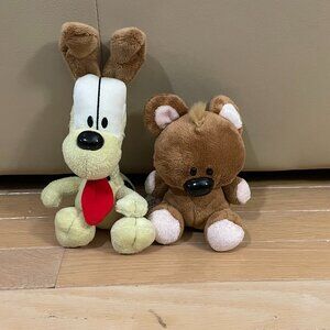 Odie and Pookie plushies (Garfield comic)
